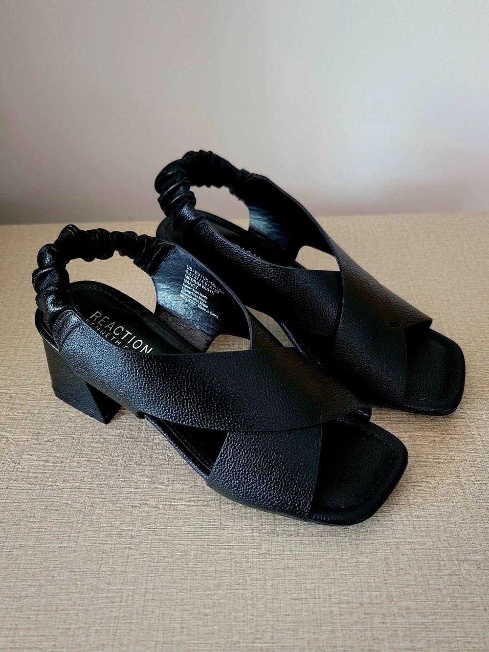 Reaction Kenneth Cole Nancy Black Pebble Grain Block Heel Sandals - 6.5